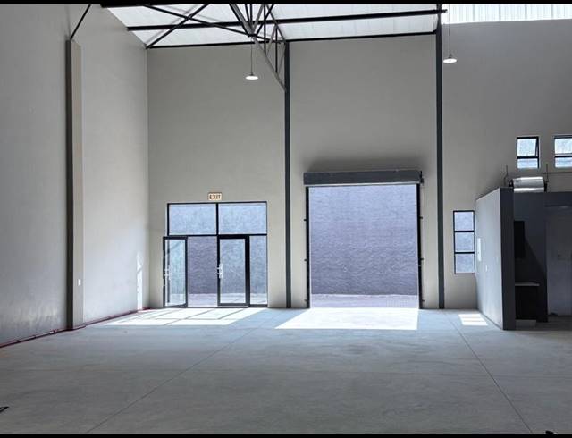INDUSTRIAL PROPERTY TO RENT IN MAGNA VIA INDUSTRIAL
